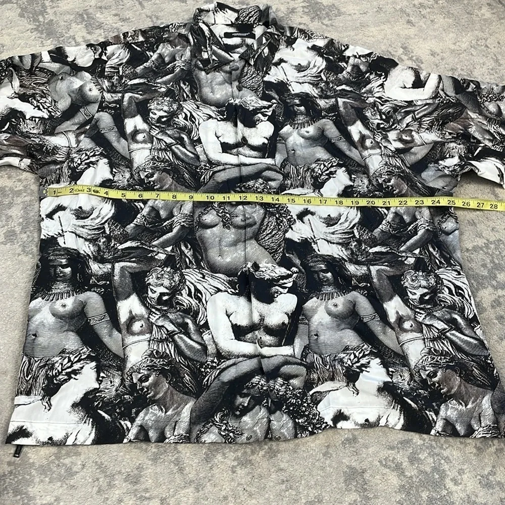 New Undercover Statue Print Short Sleeve Button Up Shirt Mens Sz 5